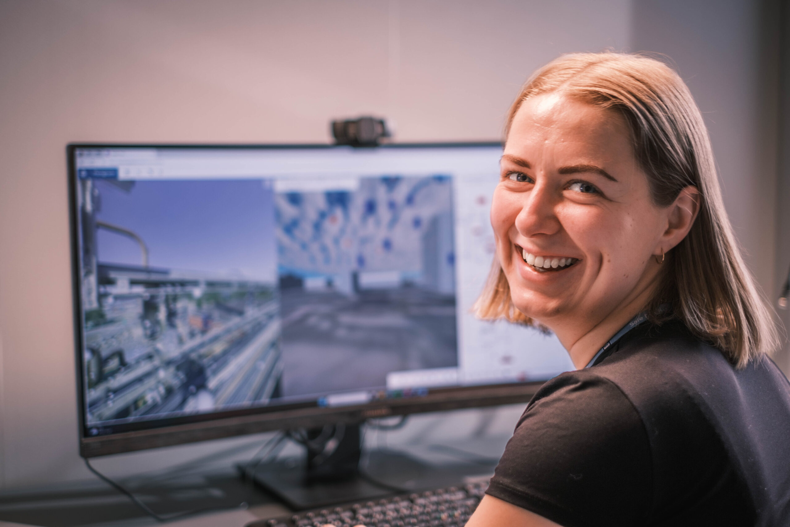 Marthine Bø foran skjerm